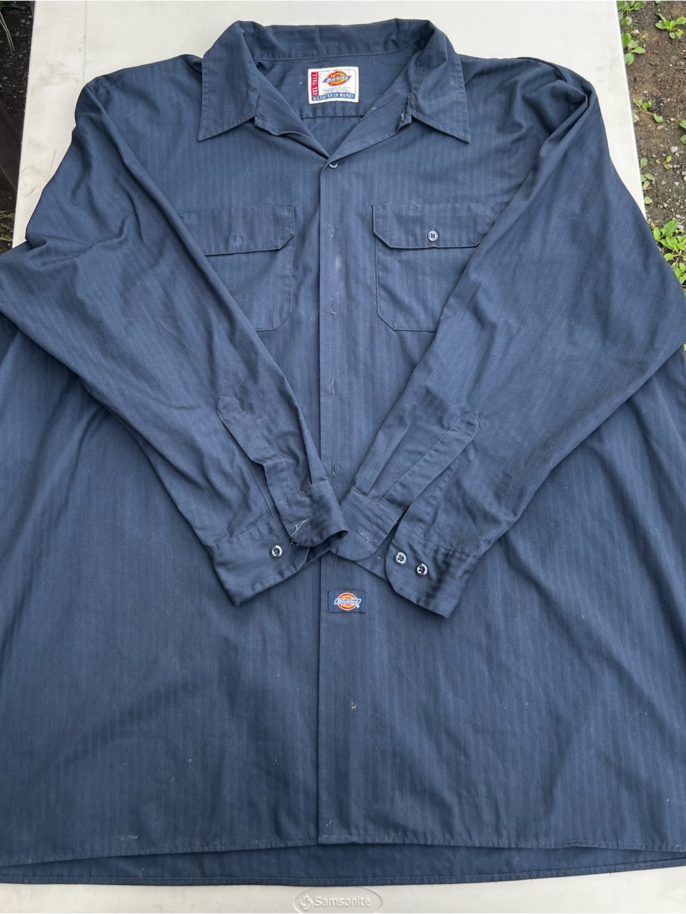 Dickies Men’s Long Sleeve Button-Down Shirt in Navy
